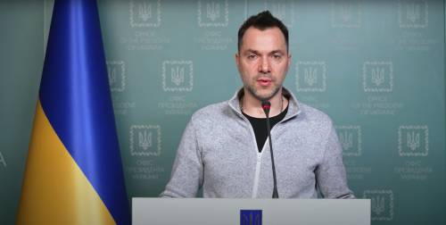 Giallo sulle dimissioni dello stratega di Zelensky: l'ombra delle purghe